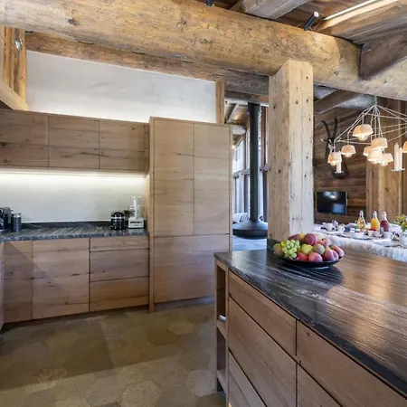 Alpine Opulence Beyond The Clouds: Apartment *
